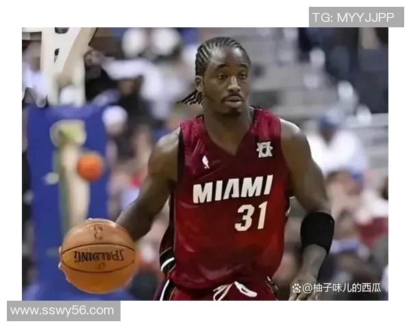 足球明星戴维斯的职业生涯与成就全景回顾与分析